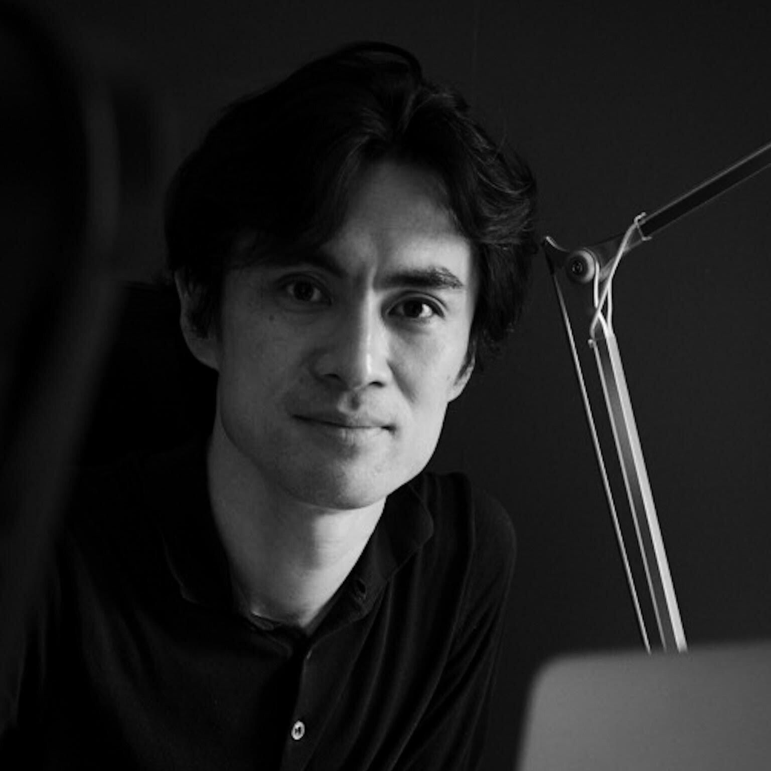 石井朋彦プロフィール写真_square