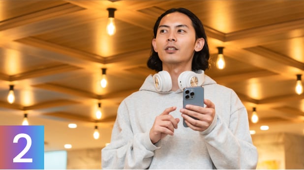 つくるだけでなく、音楽の届け方や活かし方まで学ぶ。